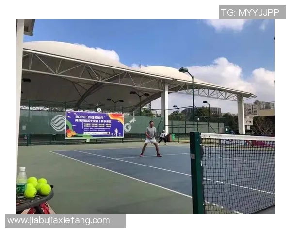 成都网球队逆袭之旅揭秘：从默默无闻到杯赛冠军的传奇故事